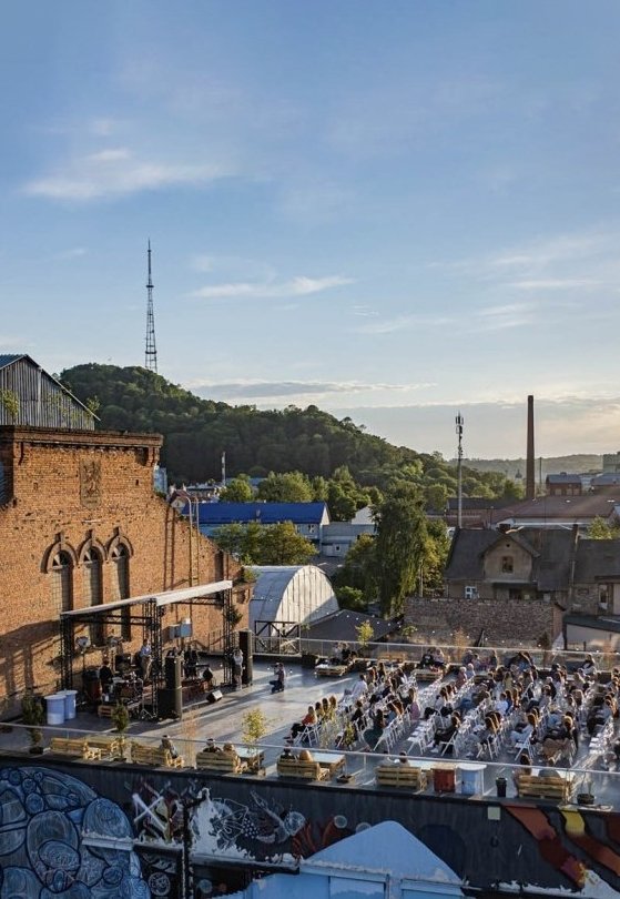 Imagine Dragons & Coldplay на крыше